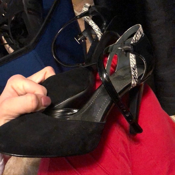 Heels - Picture 2 of 2